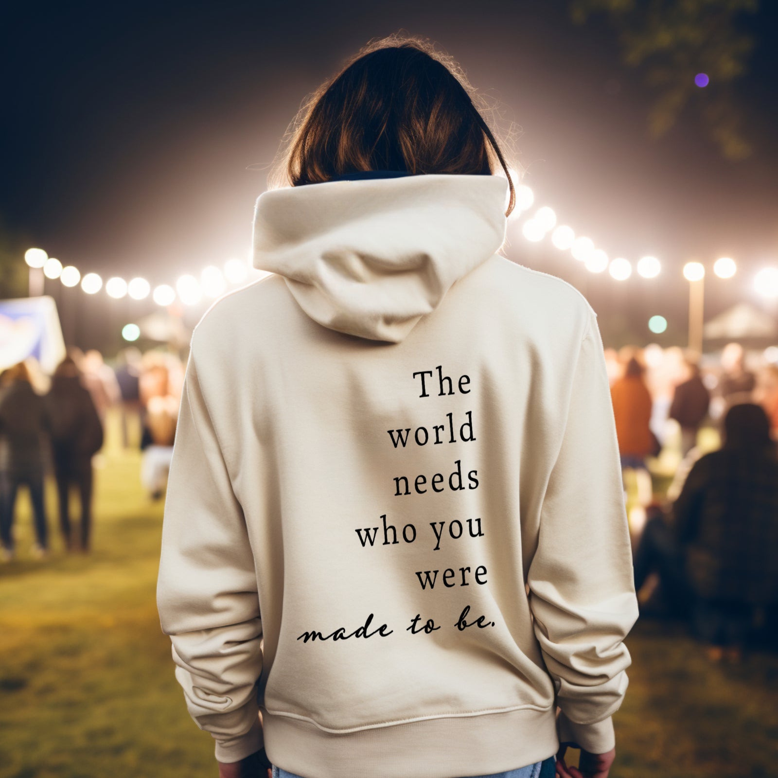 Sweat à capuche World Needs You 